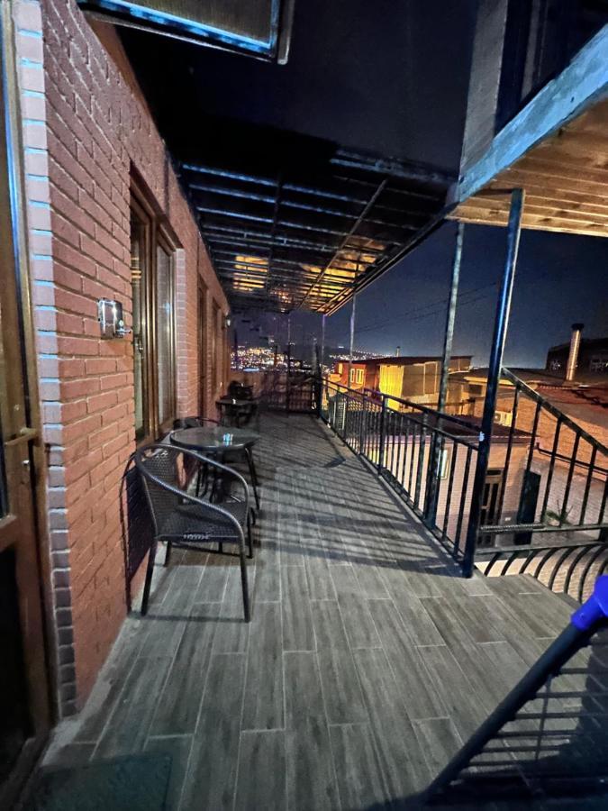 9 Borbalo Street Apartment With Terrace Tbilisi Buitenkant foto