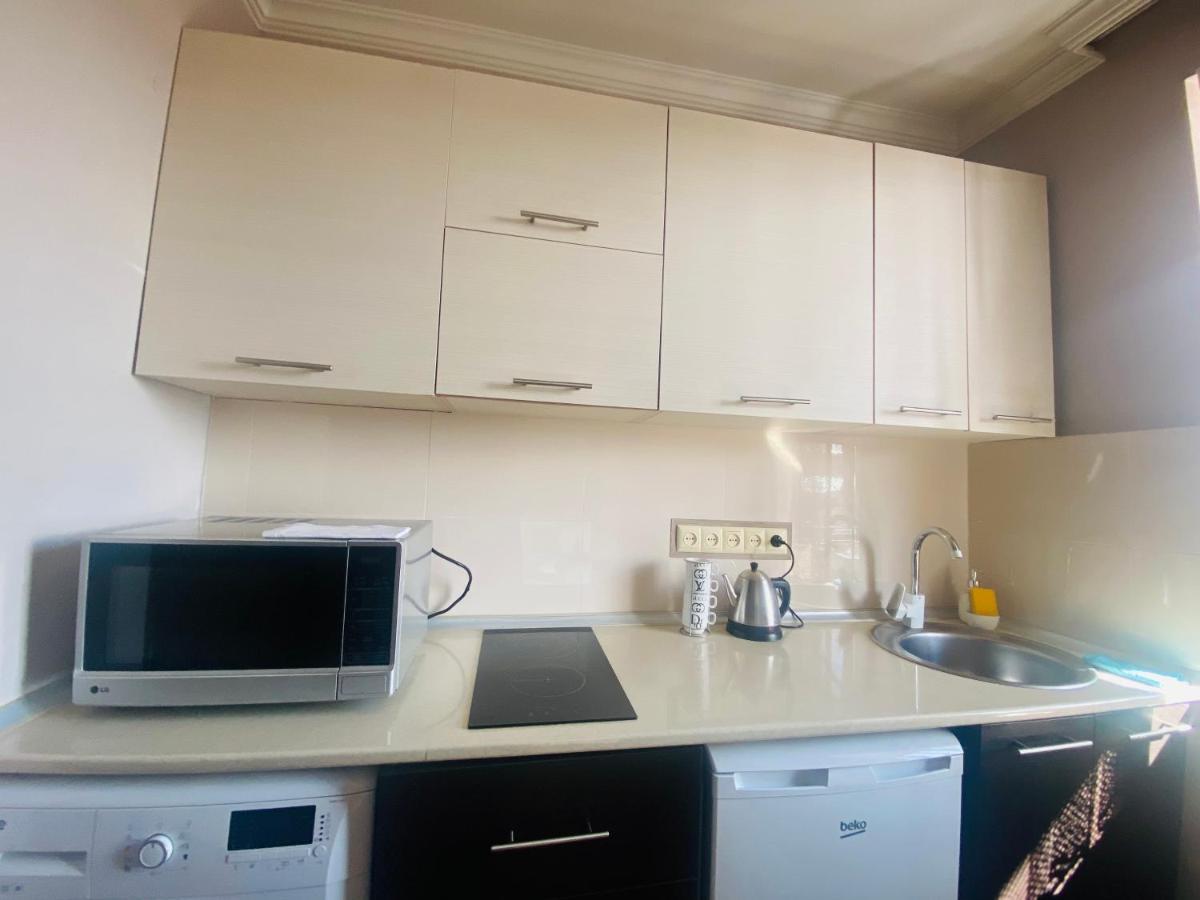9 Borbalo Street Apartment With Terrace Tbilisi Buitenkant foto