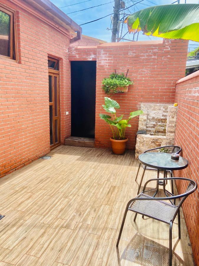 9 Borbalo Street Apartment With Terrace Tbilisi Buitenkant foto