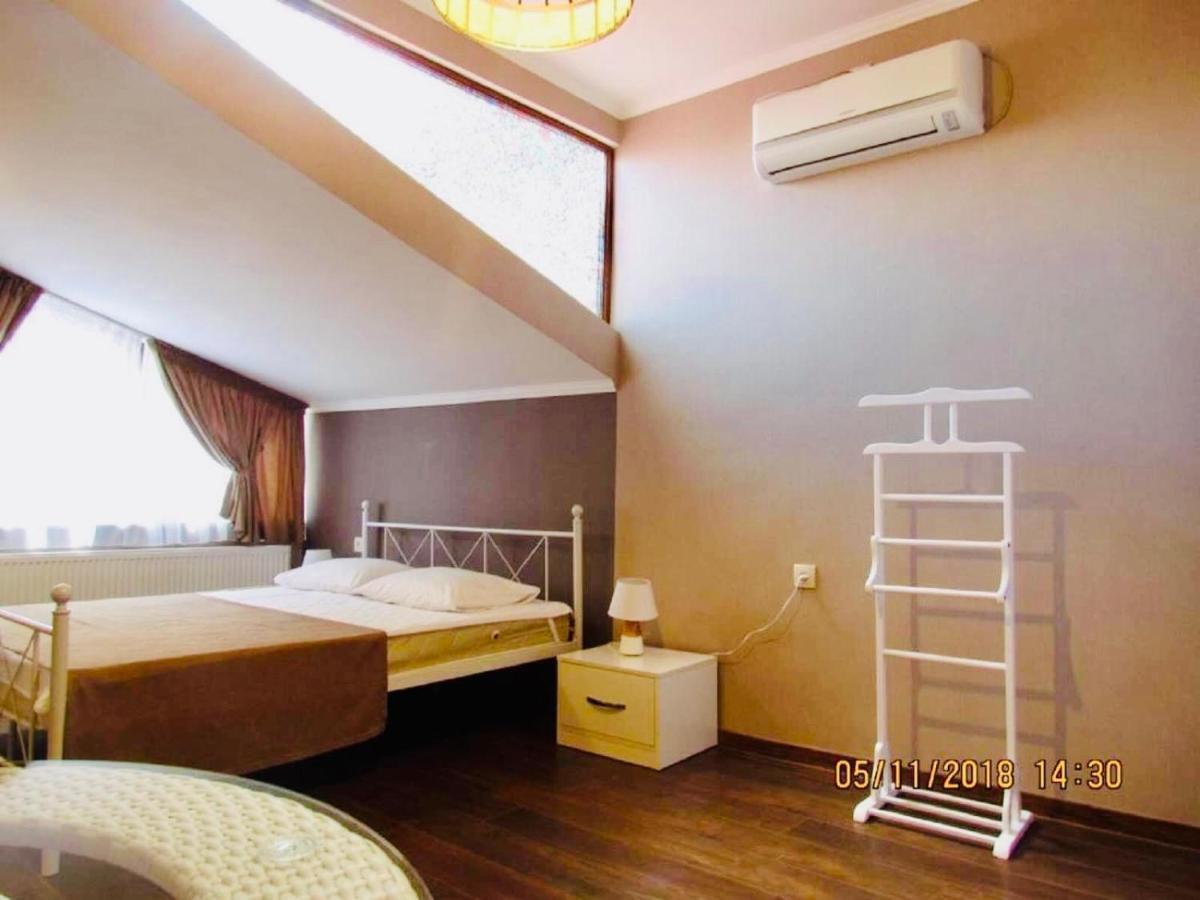 9 Borbalo Street Apartment With Terrace Tbilisi Buitenkant foto