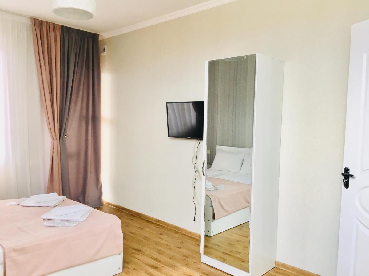 9 Borbalo Street Apartment With Terrace Tbilisi Buitenkant foto
